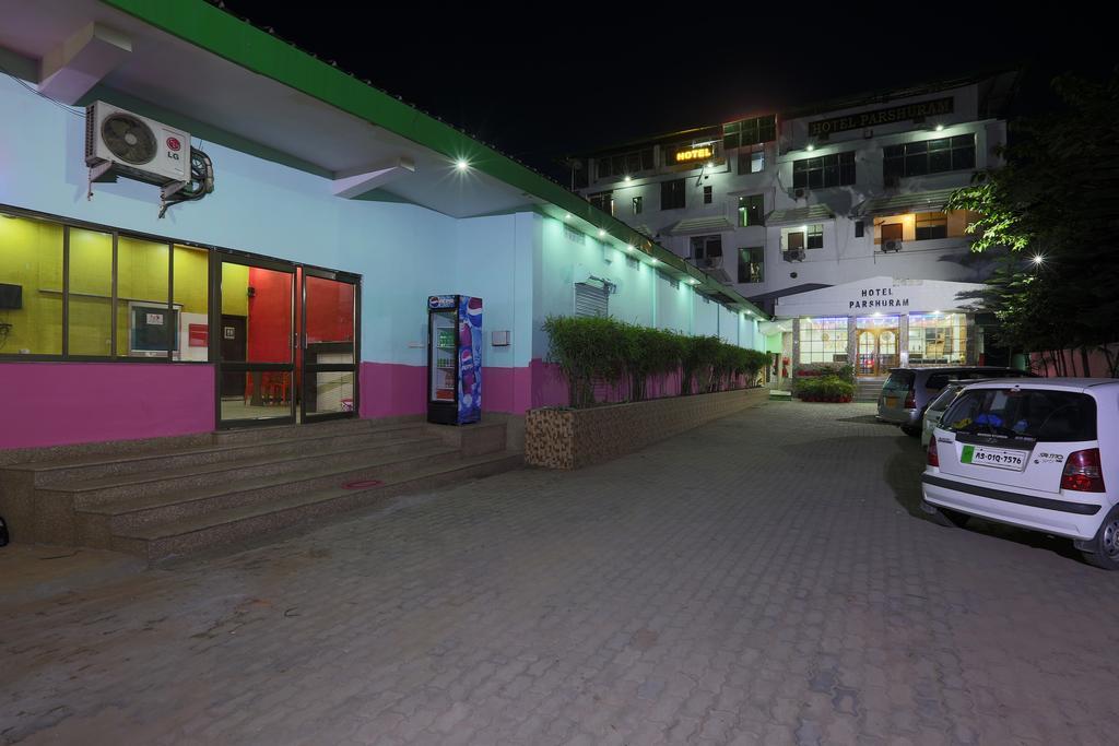Hotel Parshuram Guwahati Dış mekan fotoğraf