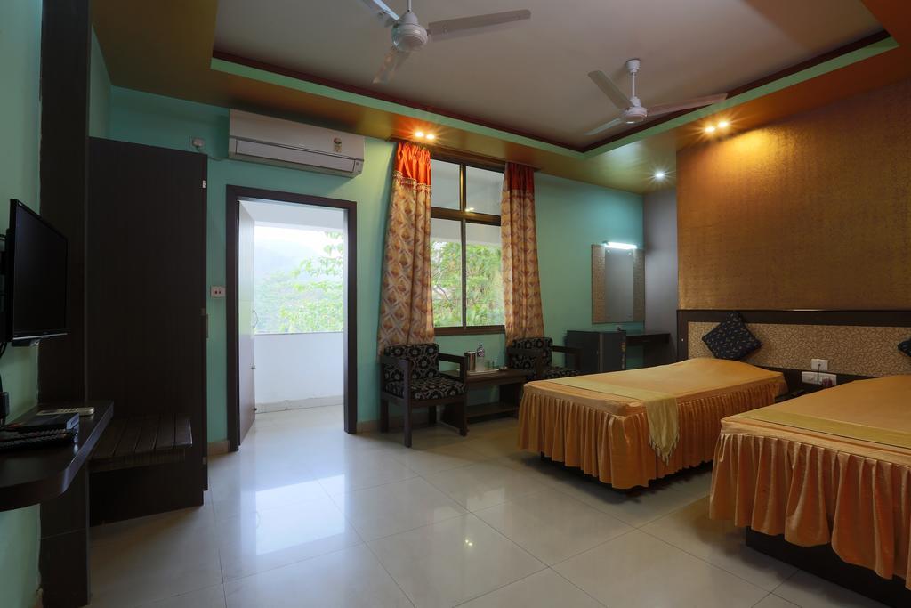 Hotel Parshuram Guwahati Dış mekan fotoğraf